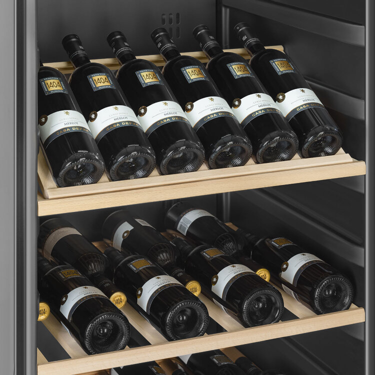 Винный шкаф Smeg SCV115G