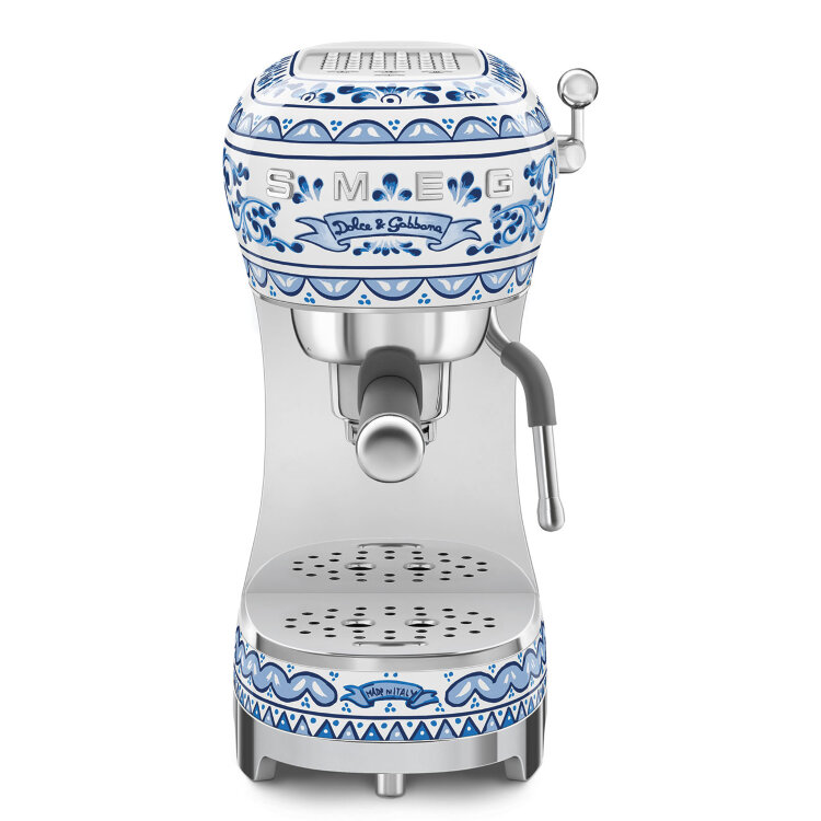 Кофемашина-эспрессо Smeg ECF02DGBEU