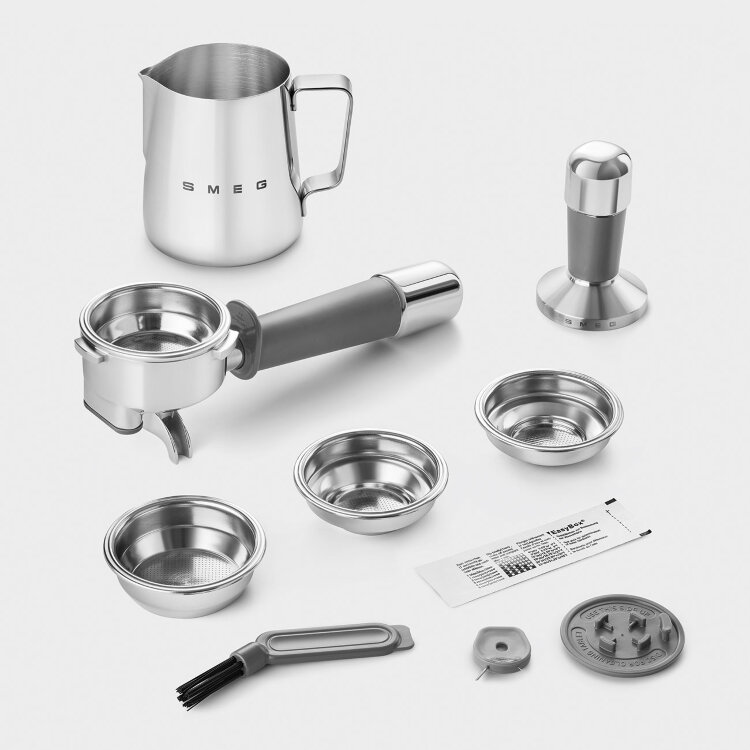 Кофемашина-эспрессо Smeg EGF03BLMEU