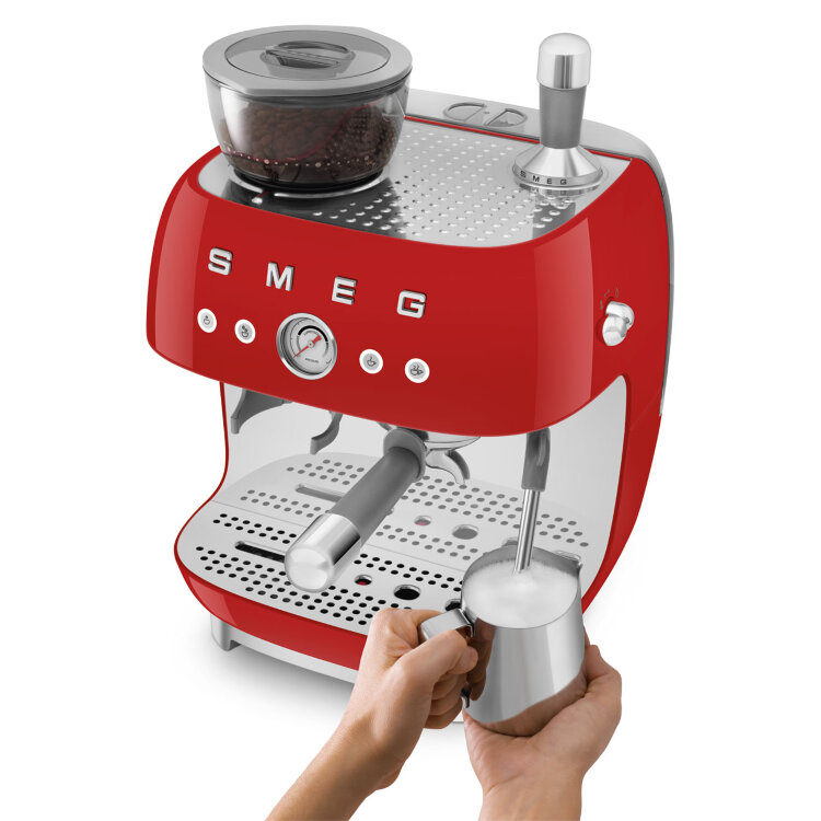 Кофемашина-эспрессо Smeg EGF03RDEU